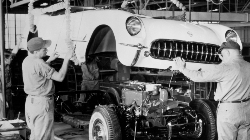 Illustration for article titled Celebrate The Corvette's 60th Birthday With These Historic Photos